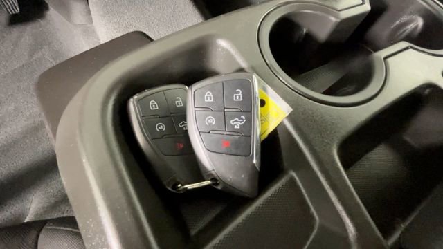 Used 2022 Chevrolet Silverado 1500 LT AWD/4WD image 30
