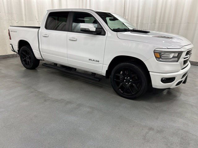 Used 2023 RAM 1500 Laramie AWD/4WD image 1
