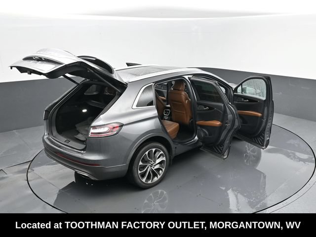 Used 2021 Lincoln Nautilus Reserve AWD/4WD image 29