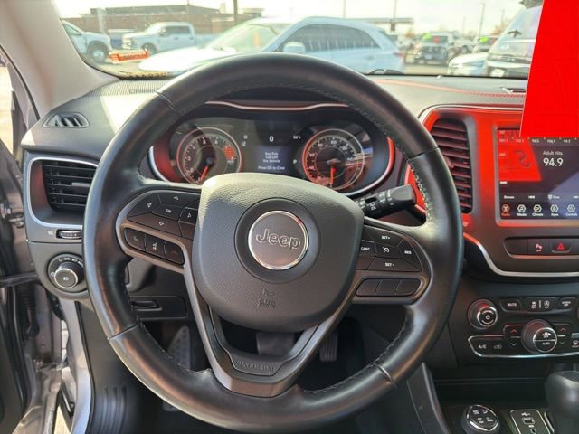 Used 2021 Jeep Cherokee Trailhawk image 23