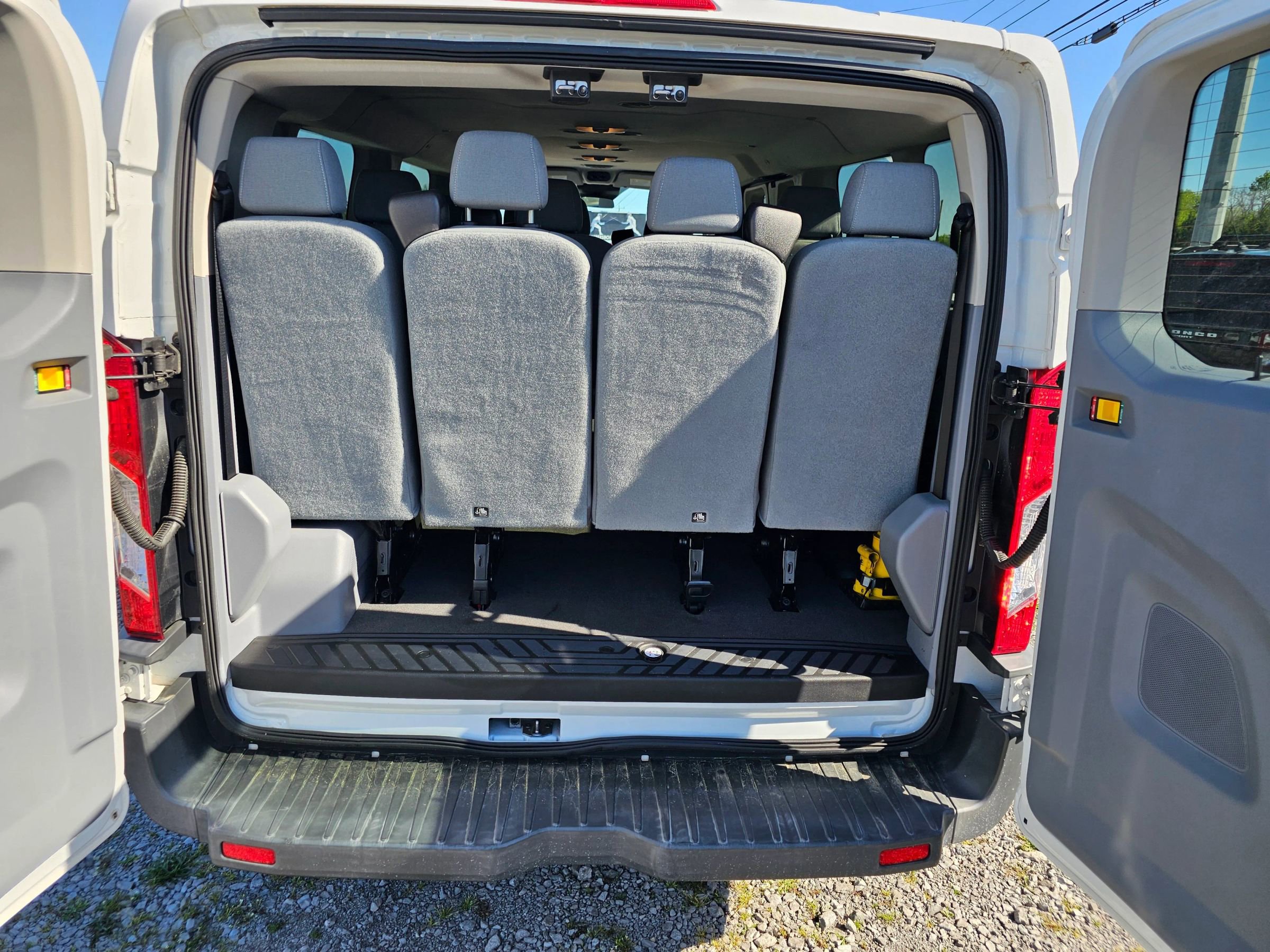 Used 2015 Ford Transit 350 XLT RWD image 6