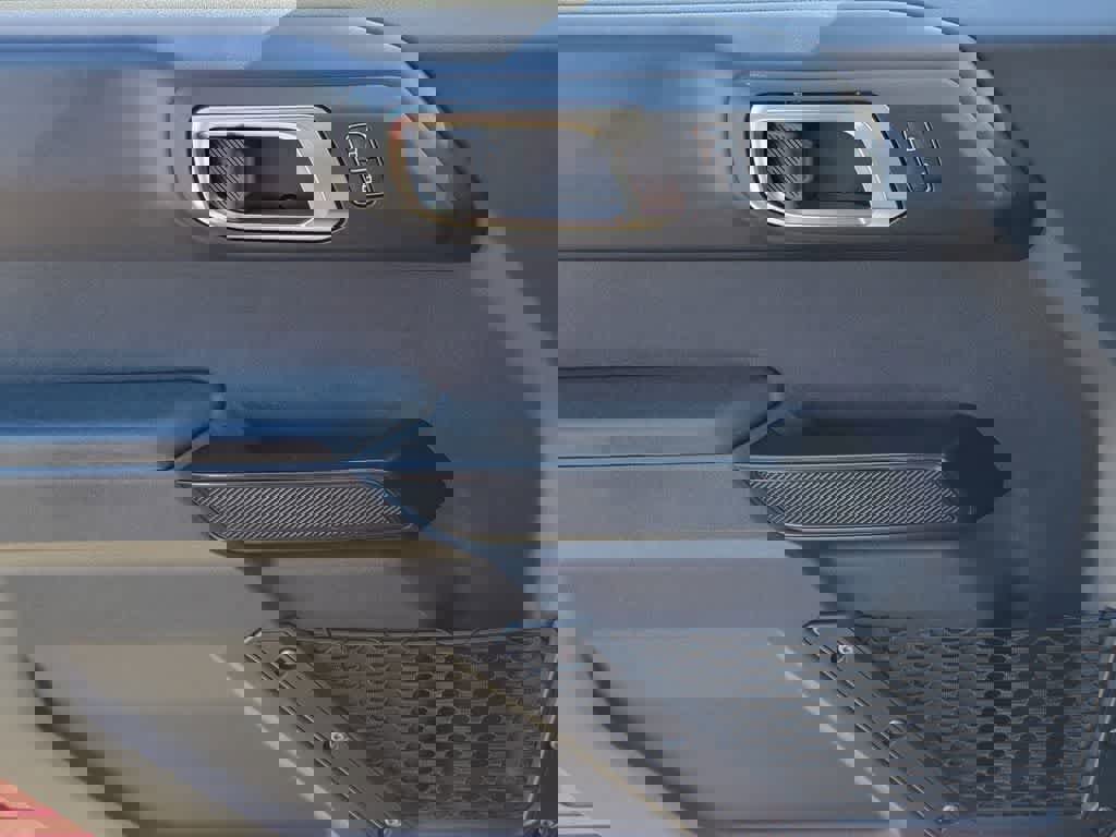 Used 2025 Ford Bronco Badlands image 18