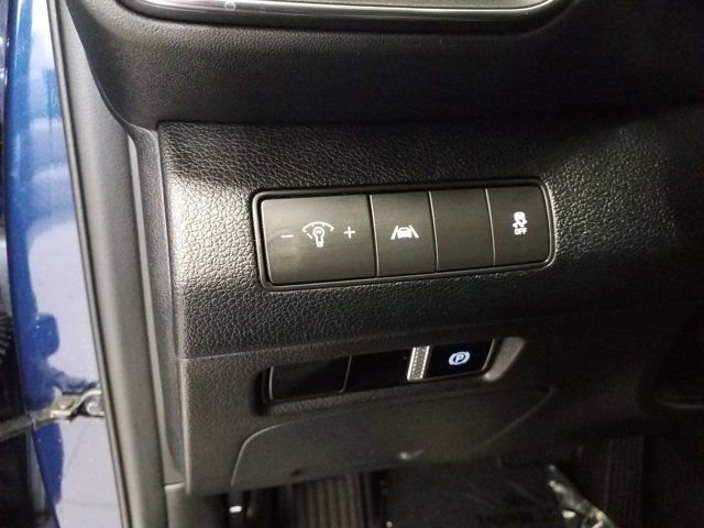 Used 2023 Hyundai Santa Fe SE image 10