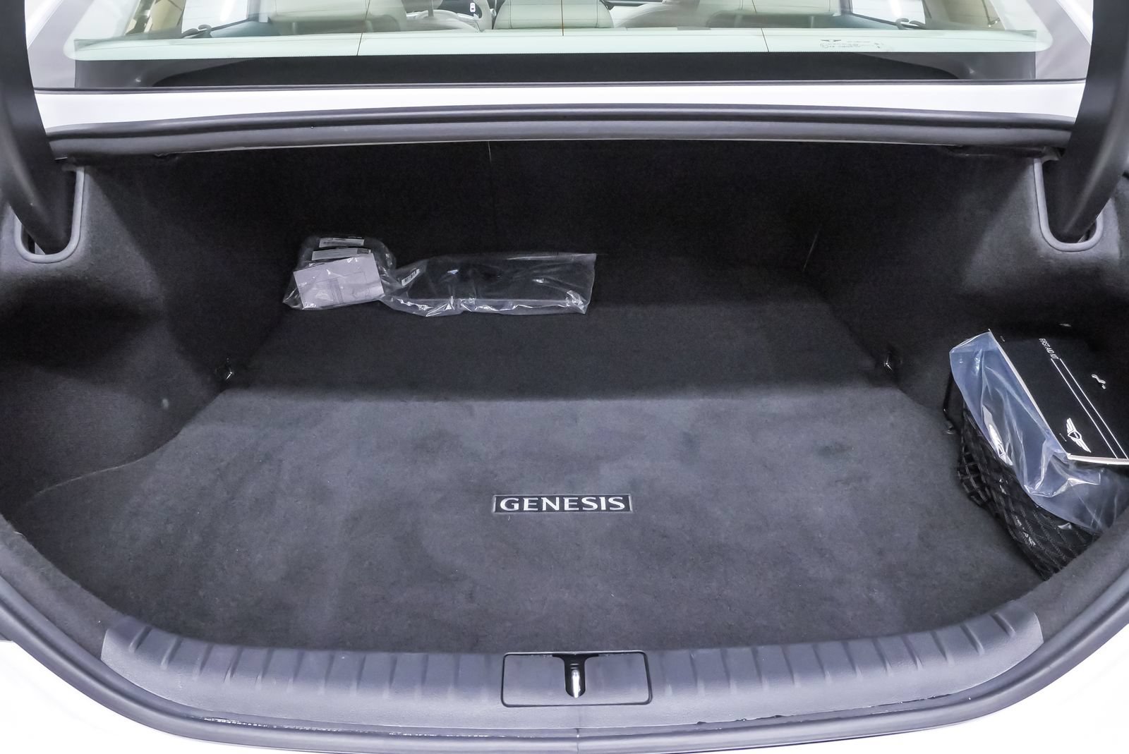 Certified 2026 Genesis G70 2.5T Prestige RWD image 25