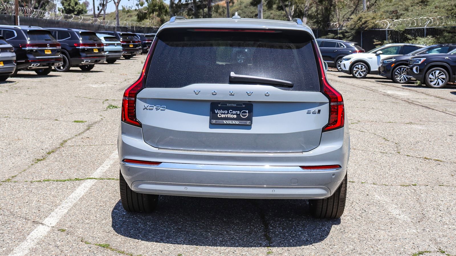 Used 2025 Volvo XC90 B6 Ultra w/ Protection Package Premier AWD/4WD image 5