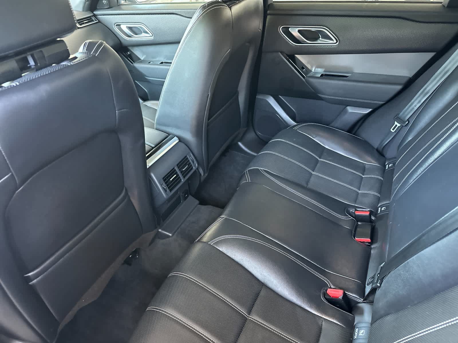 Used 2023 Land Rover Range Rover Velar S AWD/4WD image 4