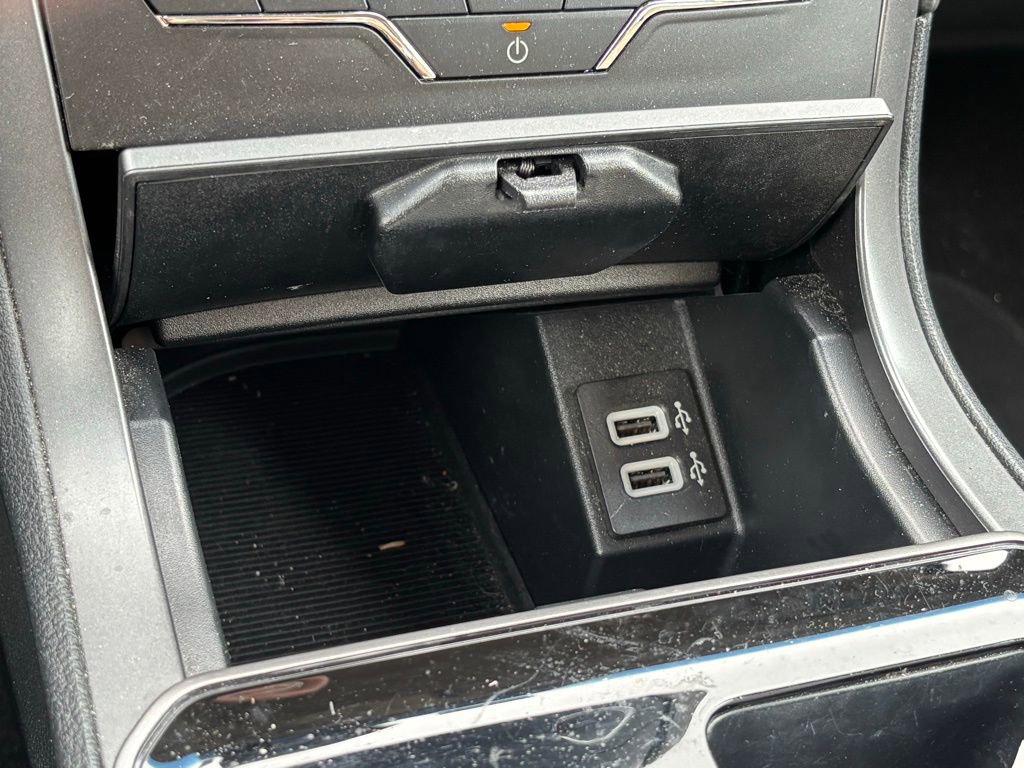 Used 2020 Ford Edge SE FWD image 13