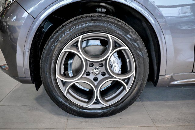 Used 2022 Alfa Romeo Stelvio Ti image 50