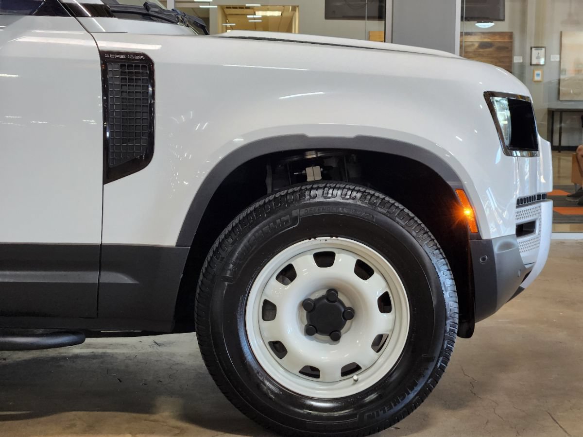 Used 2022 Land Rover Defender 110 AWD/4WD image 12