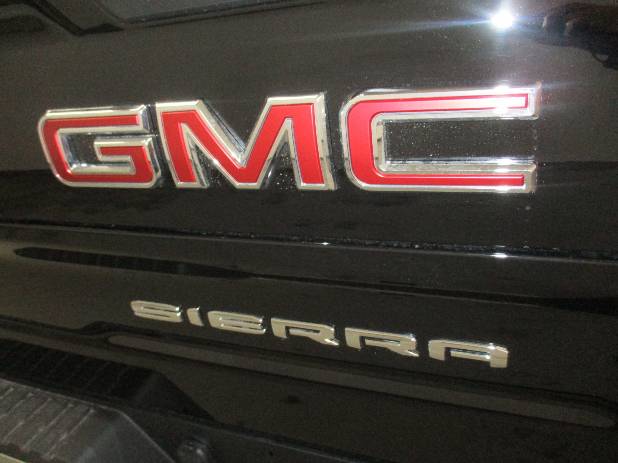 New 2026 GMC Sierra 1500 SLT w/ SLT Premium Package image 12