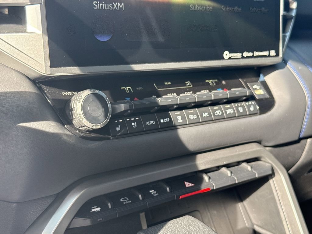 Used 2024 Toyota Sequoia Platinum AWD/4WD image 18
