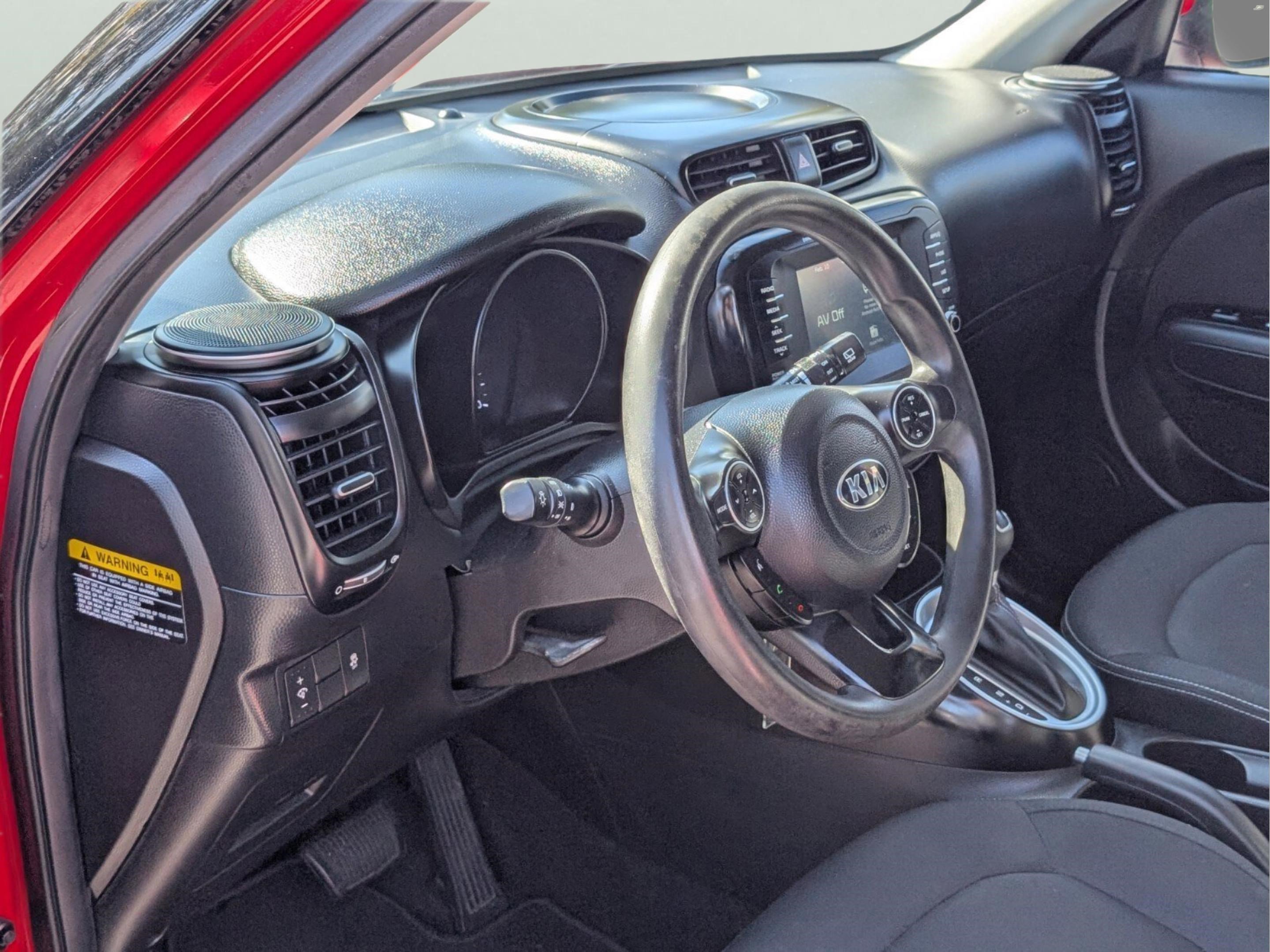 Used 2019 Kia Soul + image 30