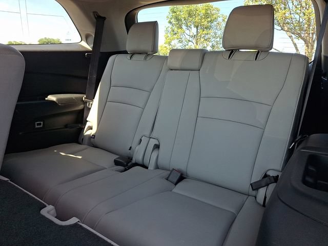 Used 2016 Honda Pilot Touring image 19