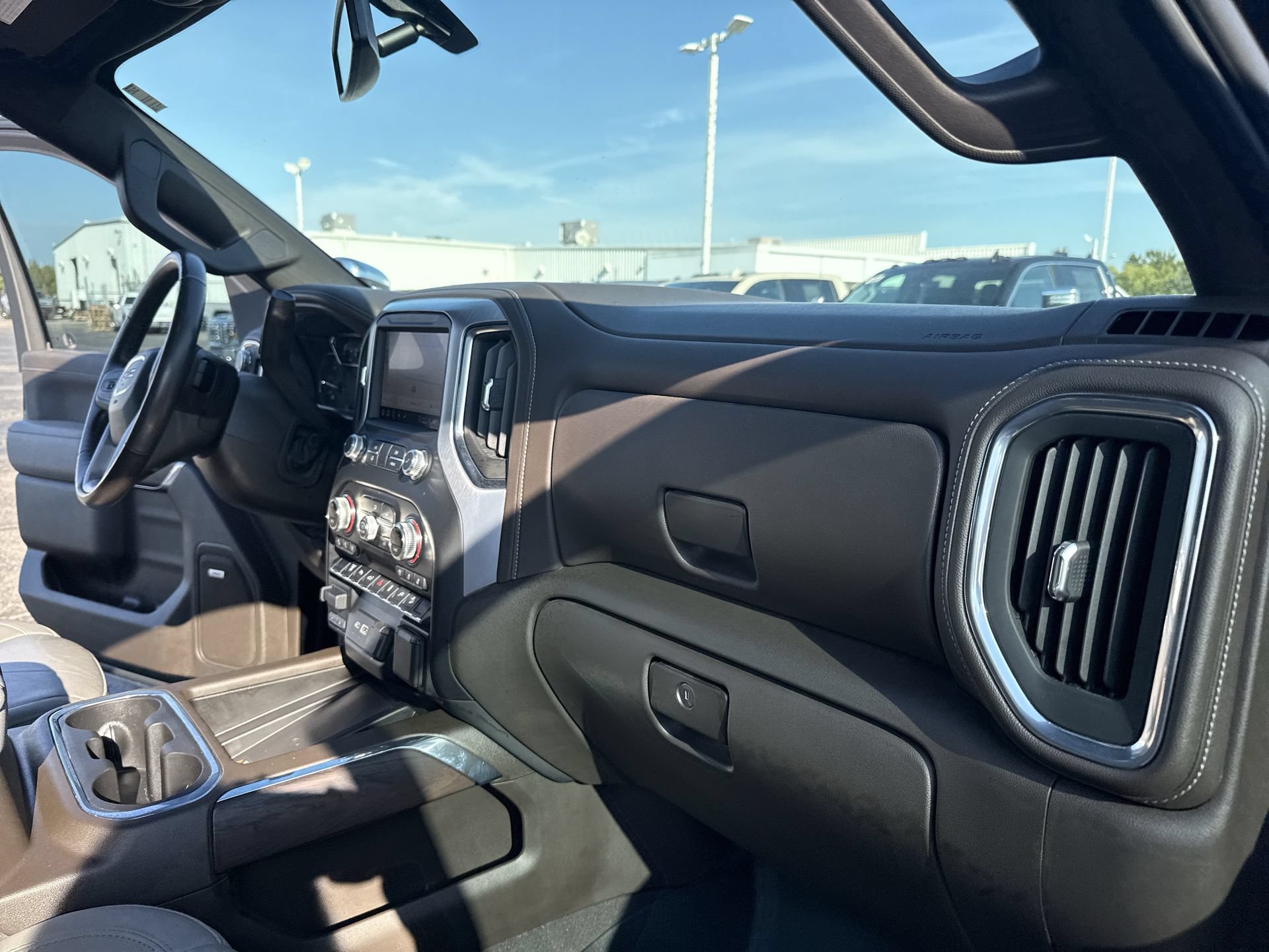 Certified 2022 GMC Sierra 2500 SLT w/ SLT Premium Package AWD/4WD image 36