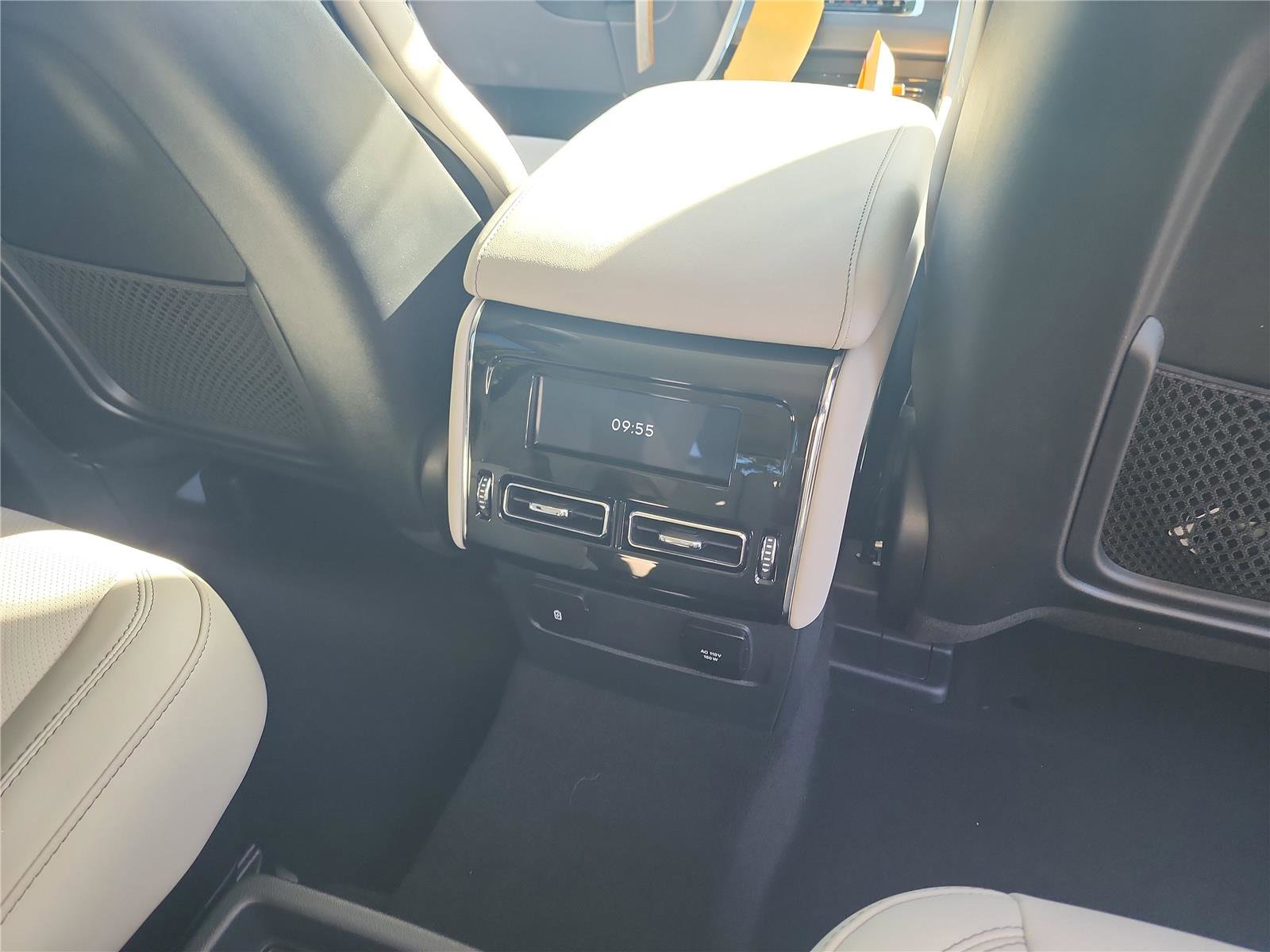 New 2026 Lincoln Aviator 2WD image 22