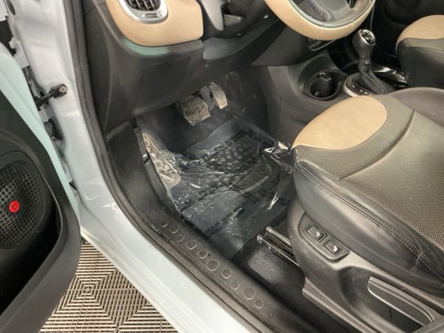 Used 2015 FIAT 500L Lounge image 15