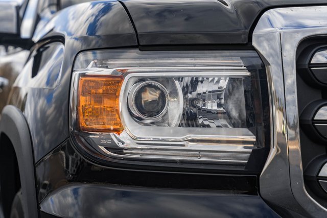 Used 2019 GMC Canyon SLT w/ Driver Alert Package image 15