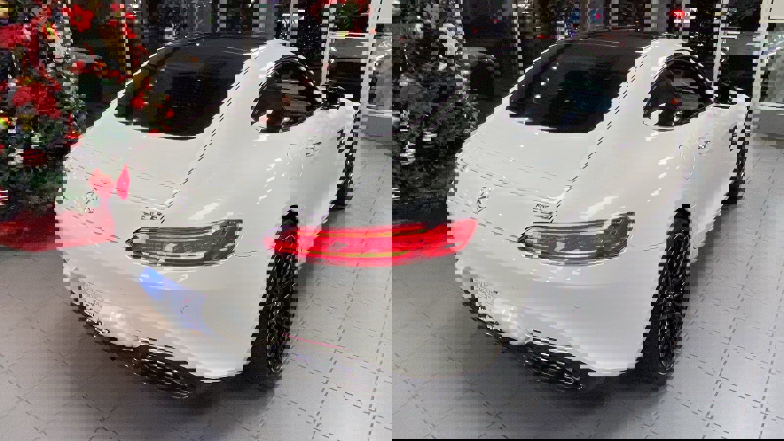 Used 2016 Mercedes-Benz AMG GT S image 25