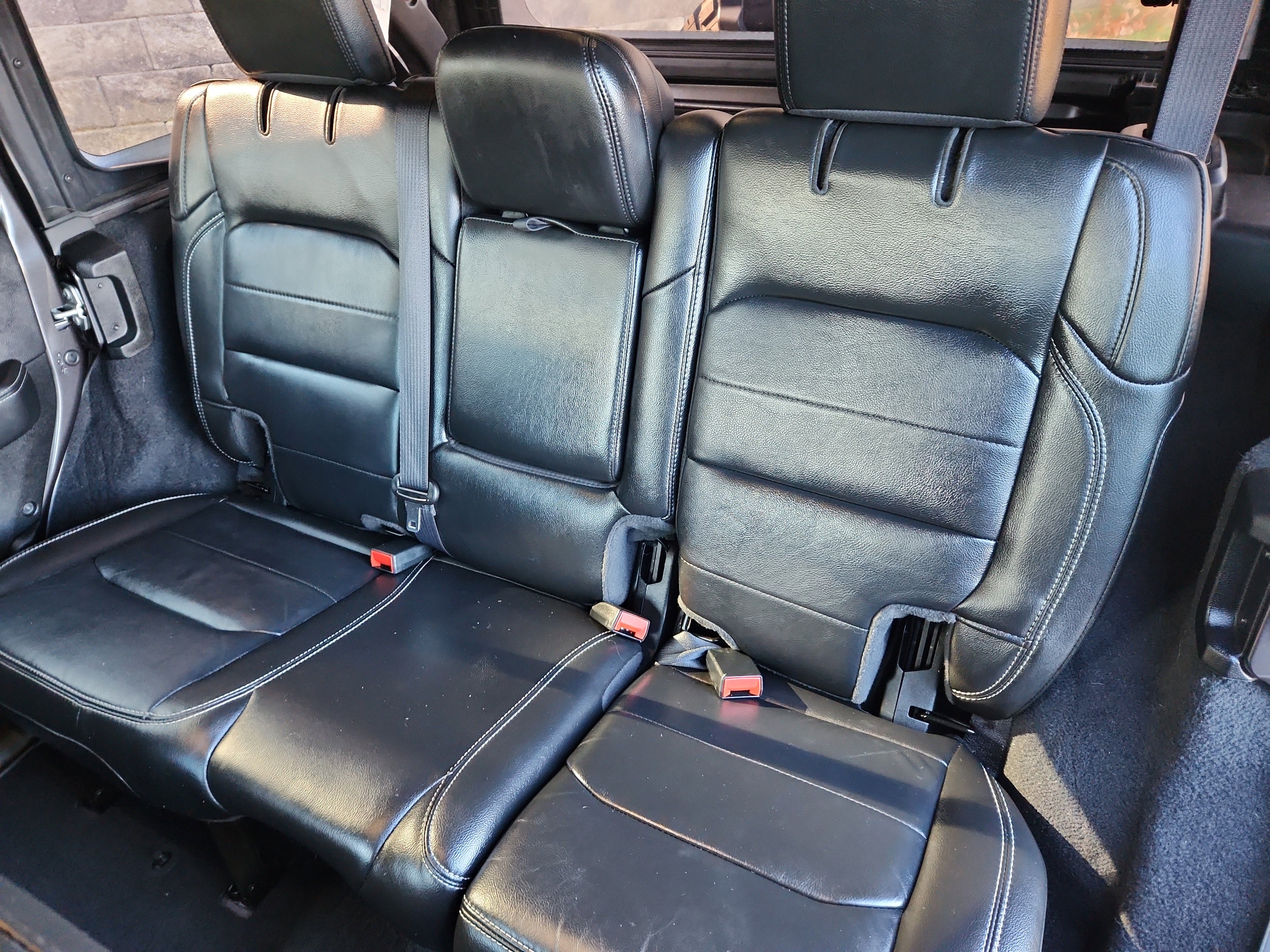 Used 2022 Jeep Wrangler Unlimited Sahara w/ Cold Weather Group image 25