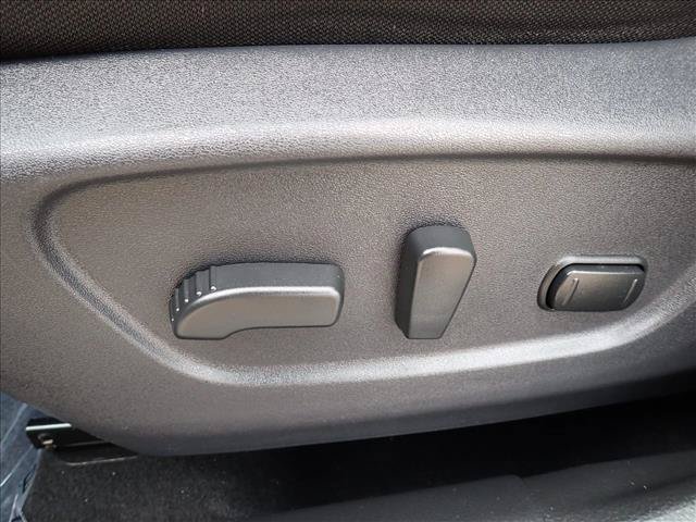 Used 2019 Nissan Rogue SV AWD/4WD image 13