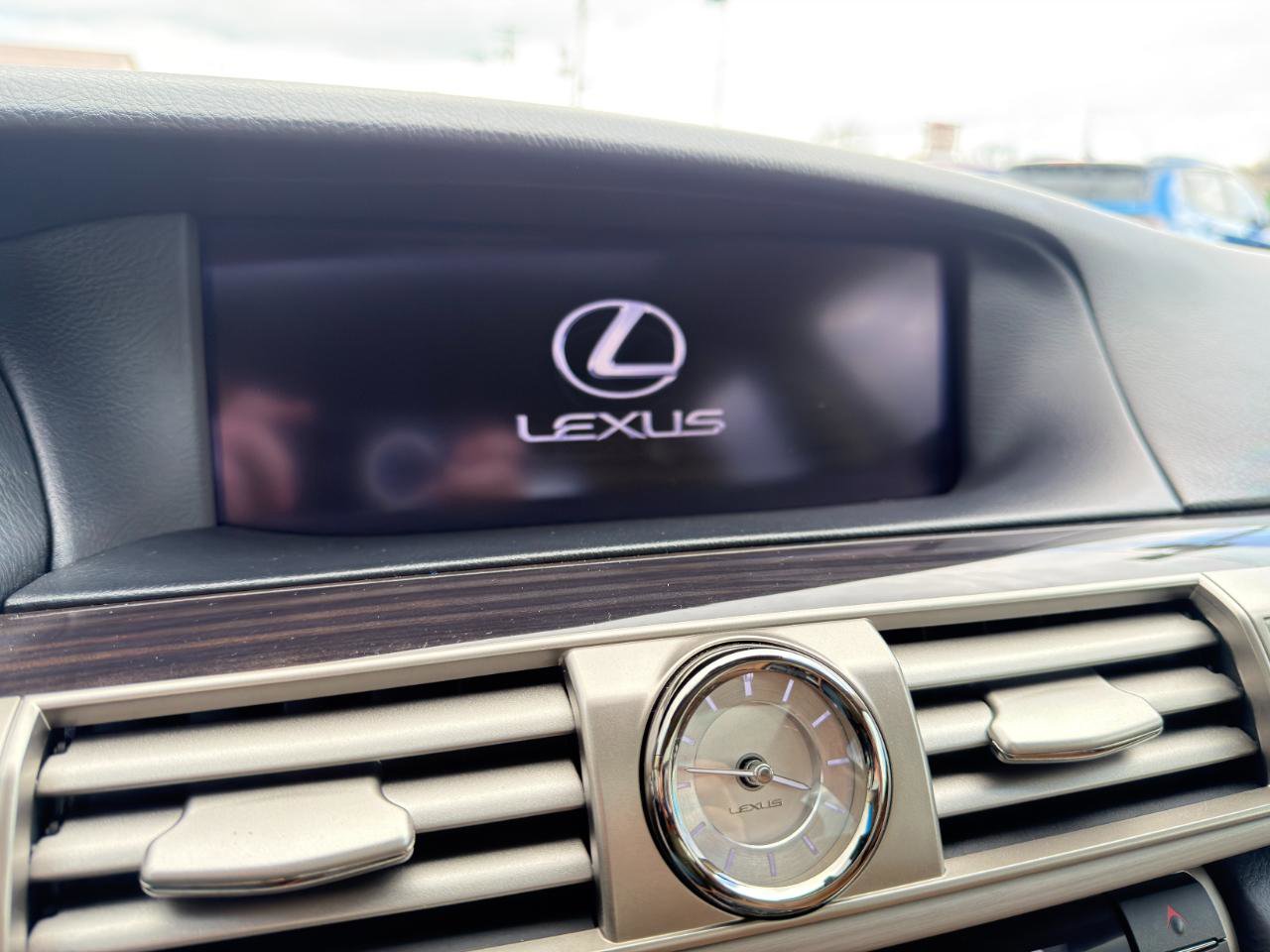 Used 2013 Lexus LS 460 L w/ Ultra Luxury Pkg image 38