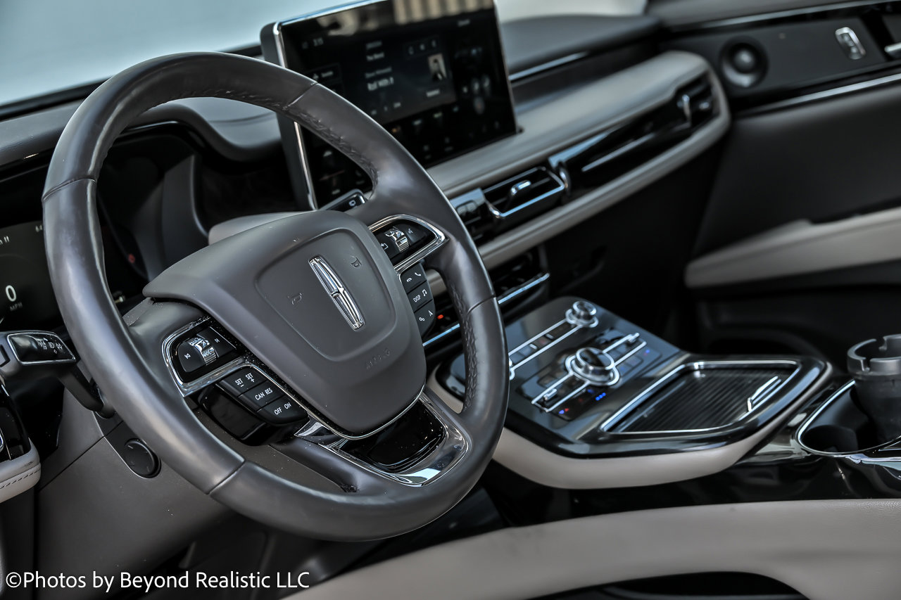 Used 2021 Lincoln Nautilus Reserve image 25