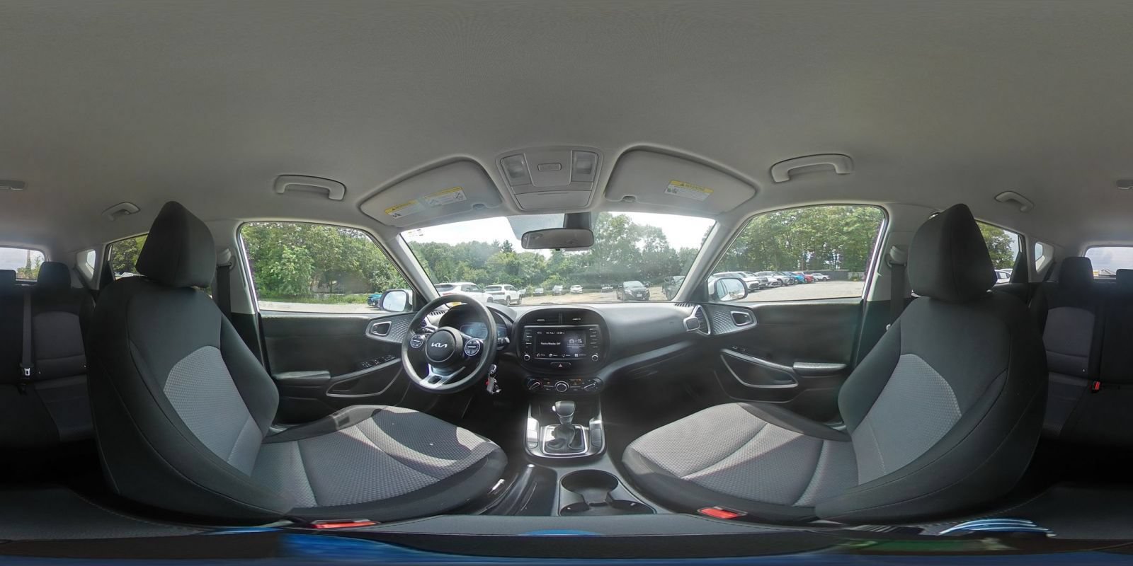 Used 2025 Kia Soul LX w/ LX Technology Package FWD image 40