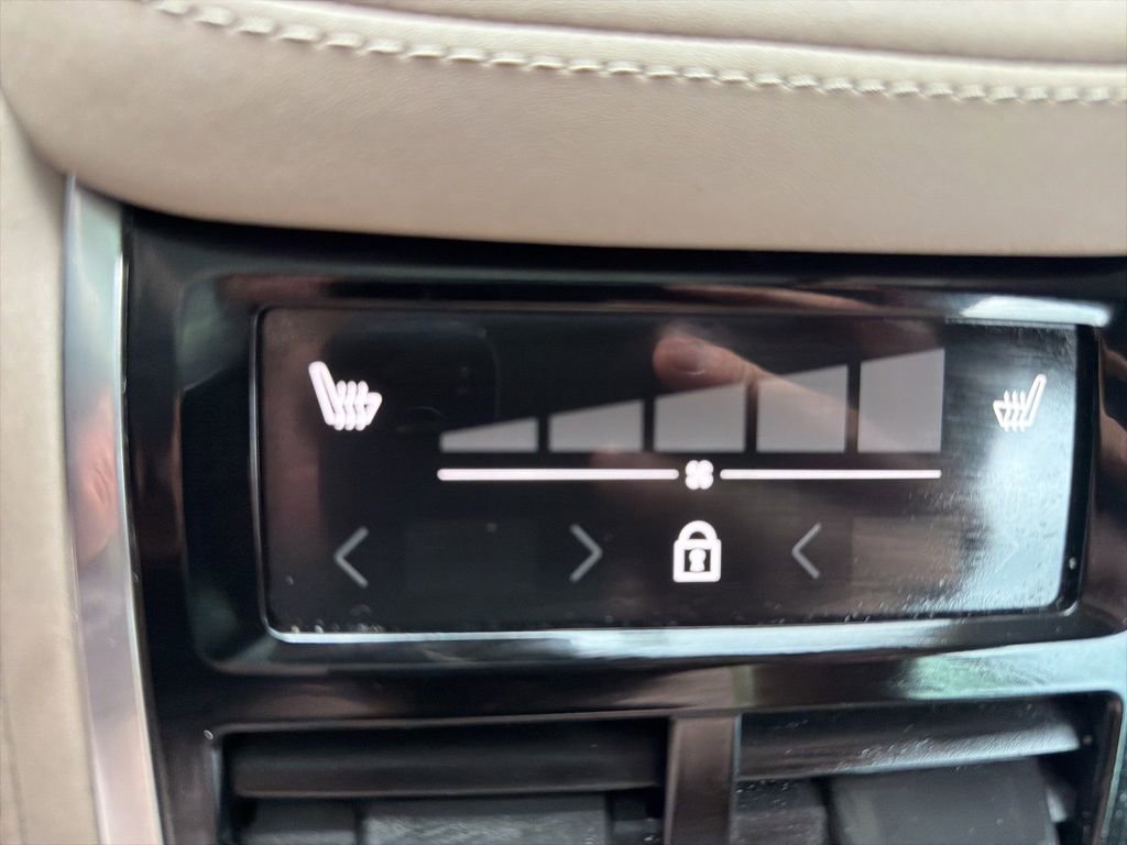 Certified 2025 Volvo XC90 B5 Plus image 7