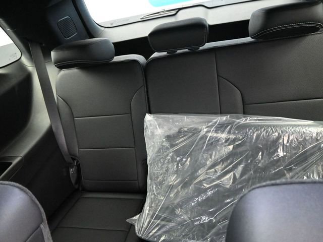 New 2026 Chevrolet Traverse LT w/ Driver Confidence Package image 11