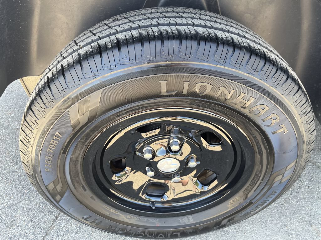 Used 2019 RAM 1500 Classic SLT AWD/4WD image 17