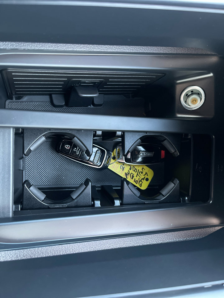 Used 2024 Audi Q8 e-tron Premium Plus w/ Premium Plus Package image 63