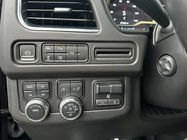 Used 2023 GMC Yukon SLT w/ SLT Premium Package AWD/4WD image 30