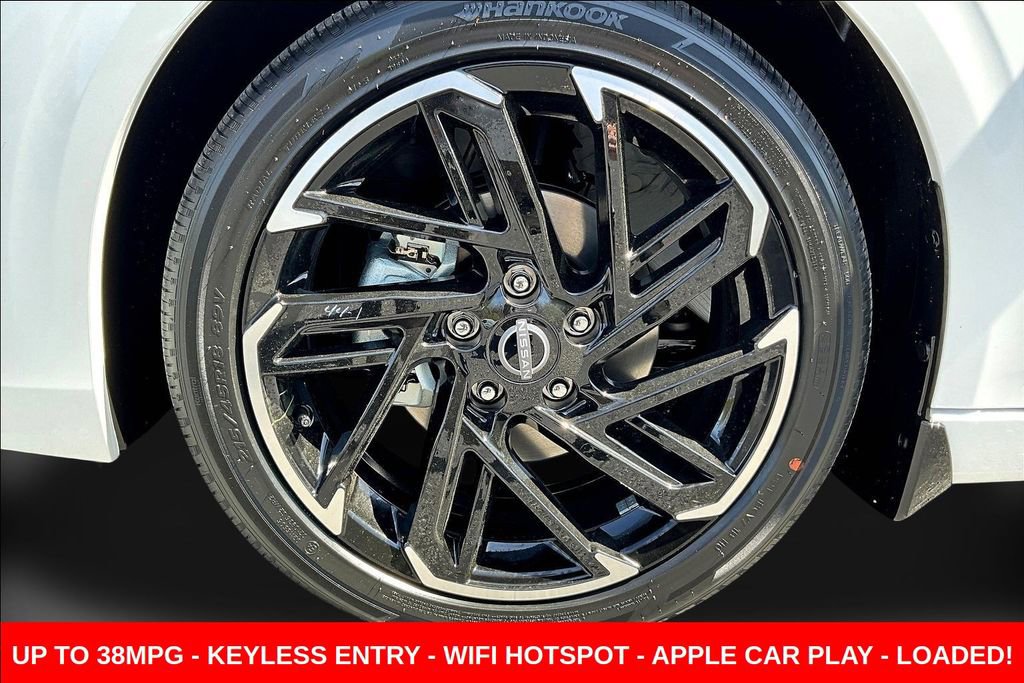 New 2026 Nissan Sentra SR w/ Floor Mat Package FWD image 12