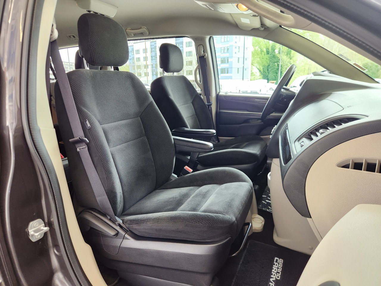 Used 2016 Dodge Grand Caravan SE w/ Quick Order Package 29E SE FWD image 17