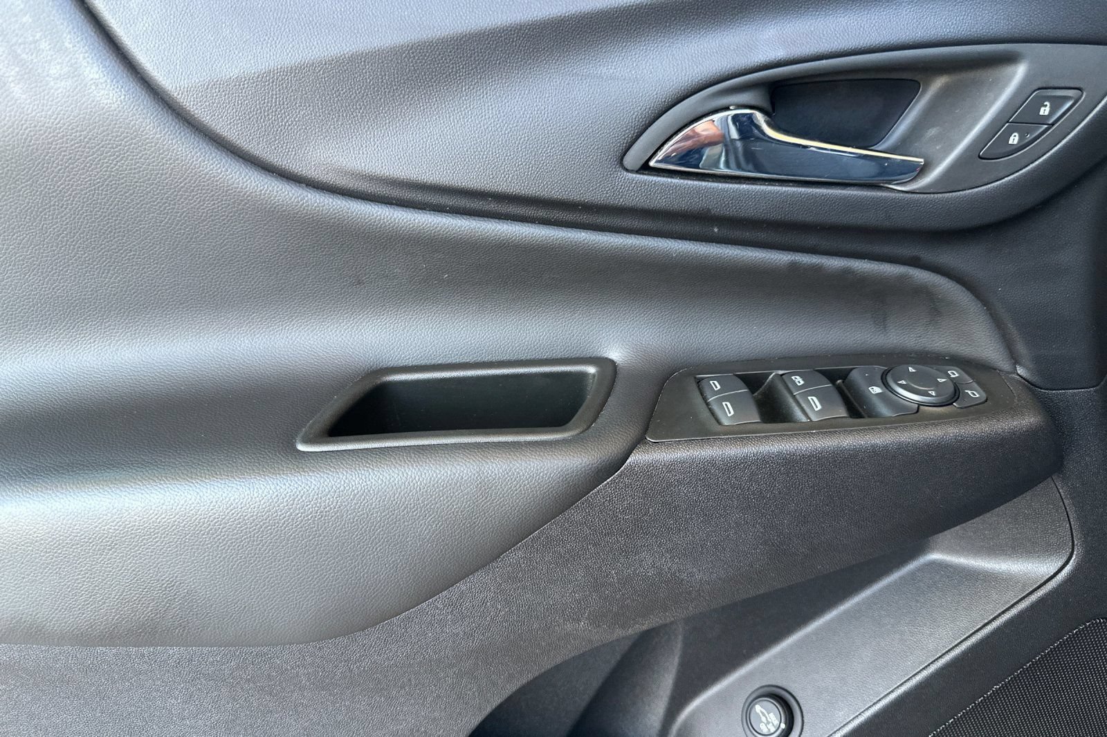 Certified 2024 Chevrolet Equinox LT FWD image 11