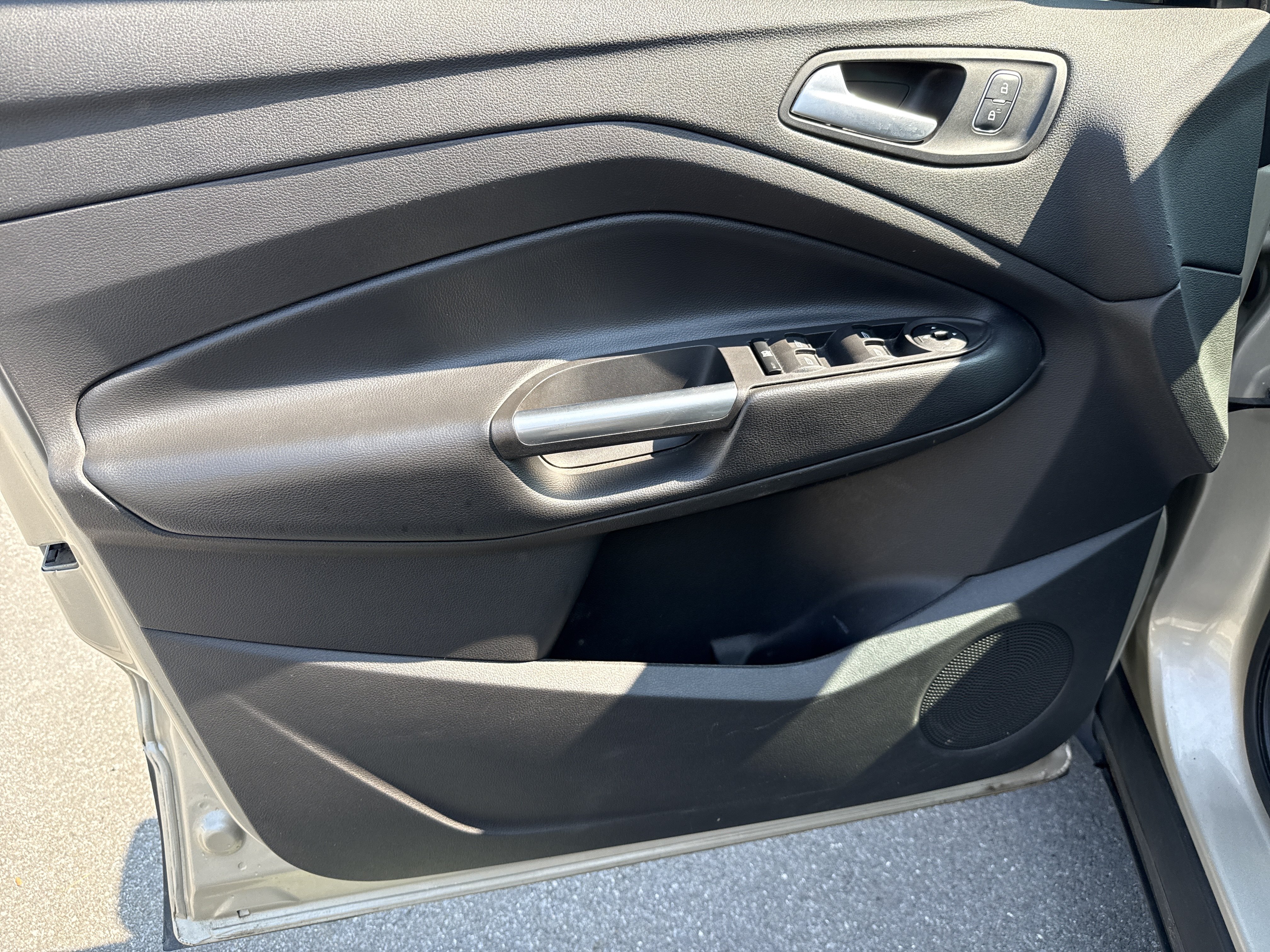 Used 2018 Ford Escape SE AWD/4WD image 15