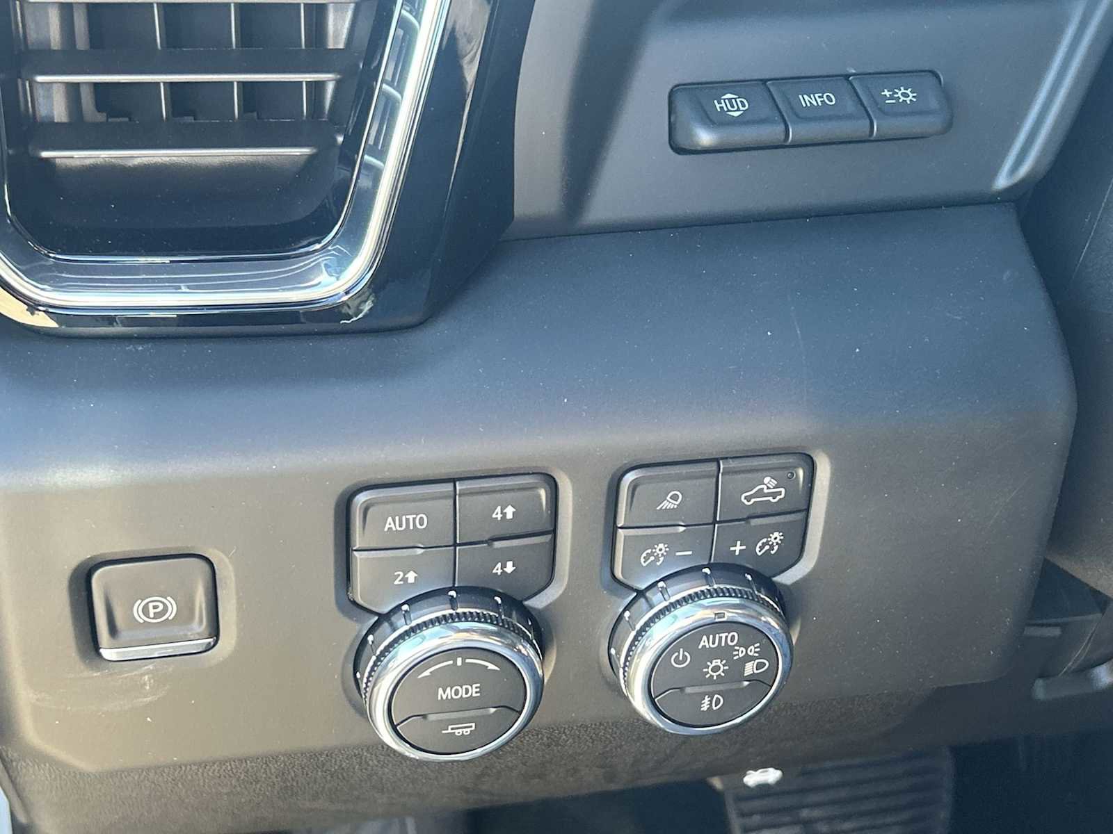 New 2026 GMC Sierra 2500 Denali Ultimate image 17