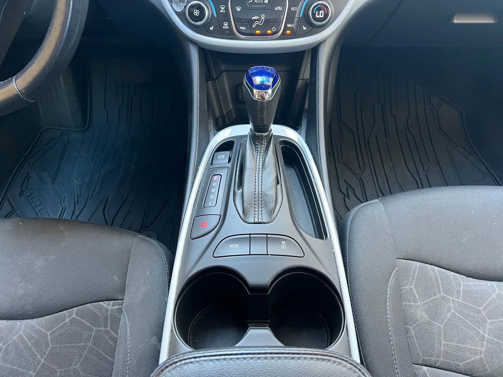 Used 2017 Chevrolet Volt LT w/ Comfort Package image 17