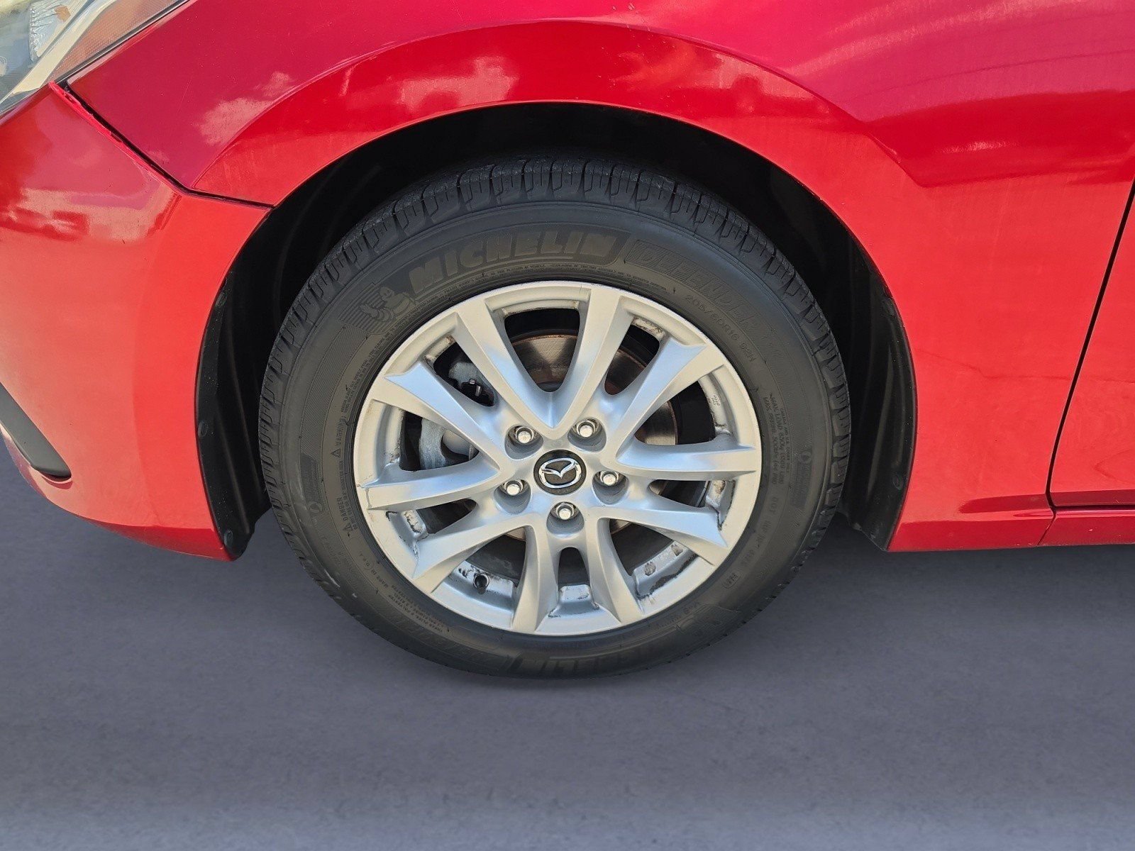 Used 2016 MAZDA MAZDA3 i Sport FWD image 25