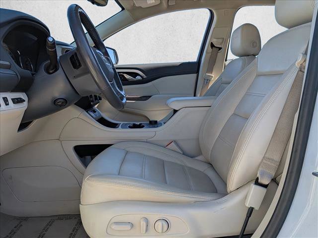 Used 2020 GMC Acadia Denali w/ Technology Package FWD image 15