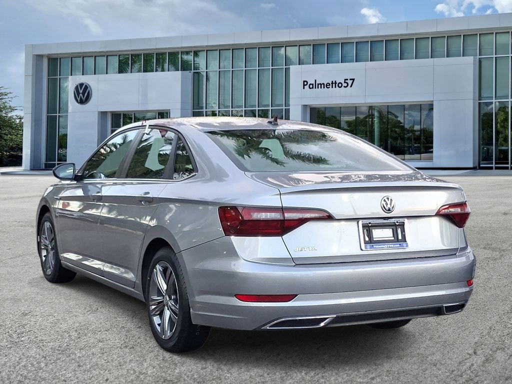 Certified 2021 Volkswagen Jetta R-Line w/ R-Line Cold Weather Package image 4