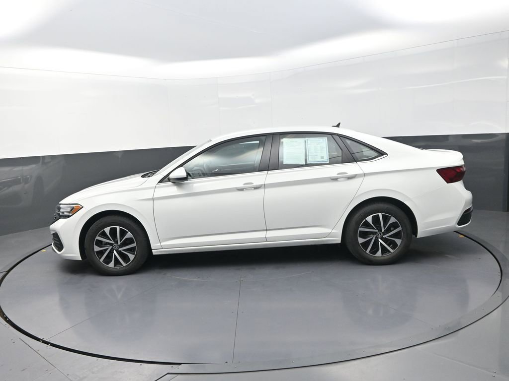 Used 2023 Volkswagen Jetta S image 6