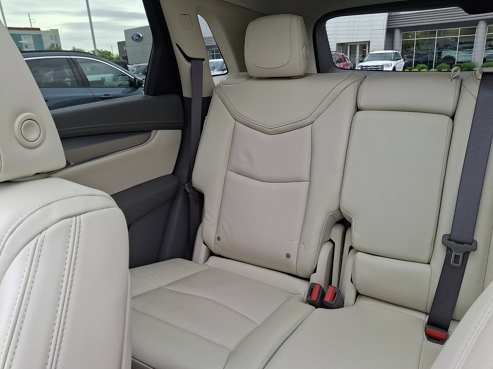 Used 2017 Cadillac XT5 Premium Luxury FWD image 17