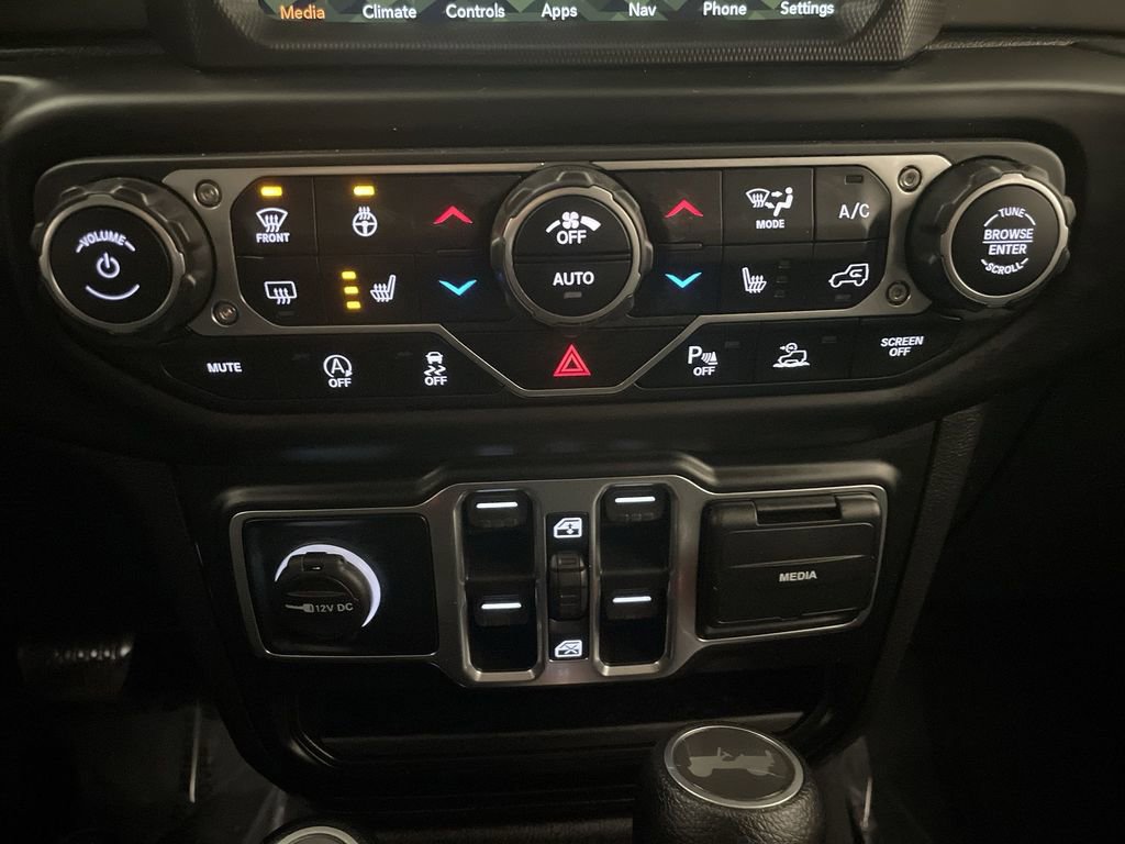 Used 2022 Jeep Wrangler Unlimited Sahara w/ Cold Weather Group image 12