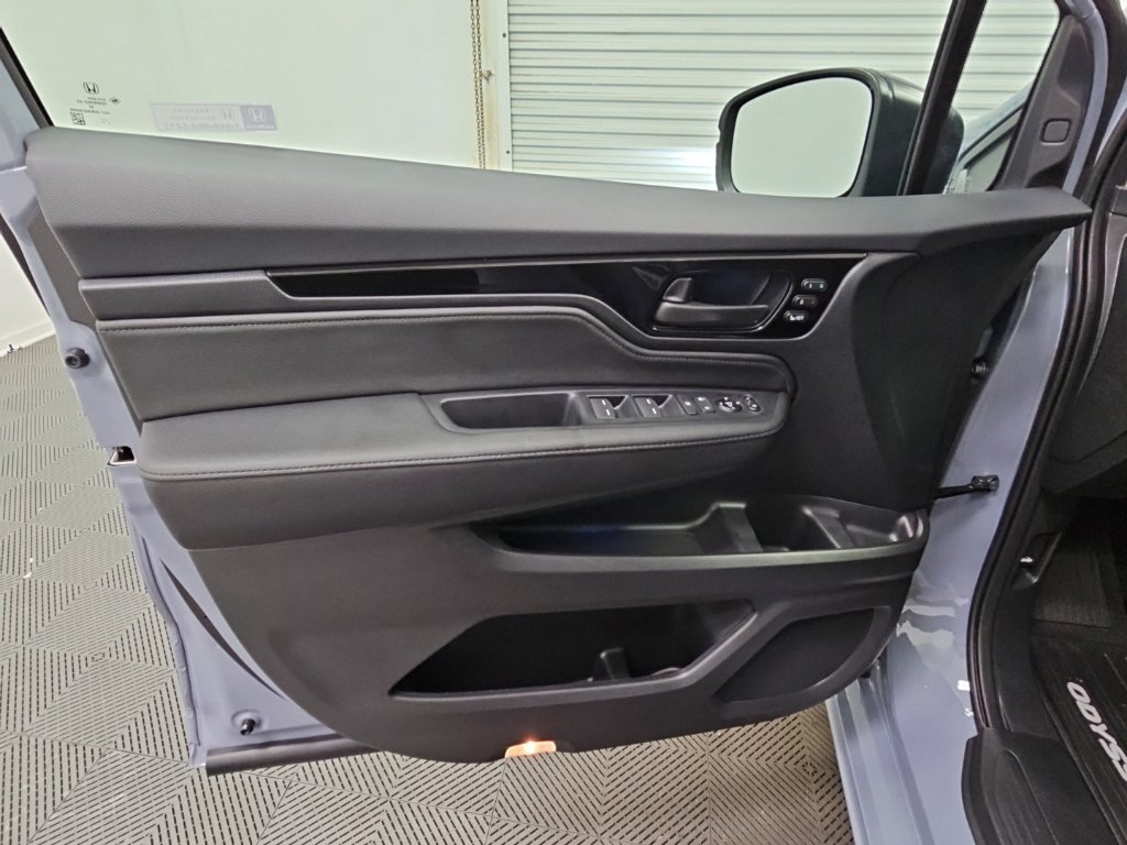New 2027 Honda Odyssey Touring image 31