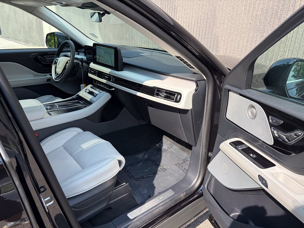 New 2026 Lincoln Aviator Reserve AWD/4WD image 37