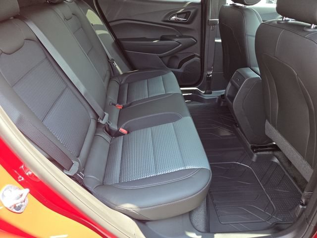 New 2026 Chevrolet Trax LT w/ LT Convenience Package FWD image 16