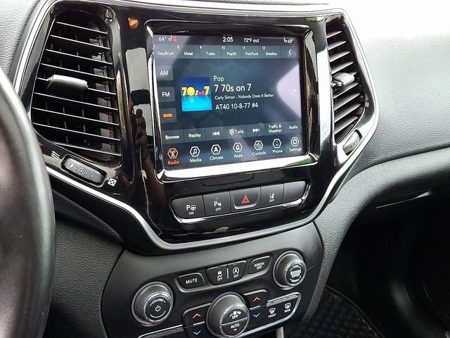 Used 2021 Jeep Cherokee Limited image 18