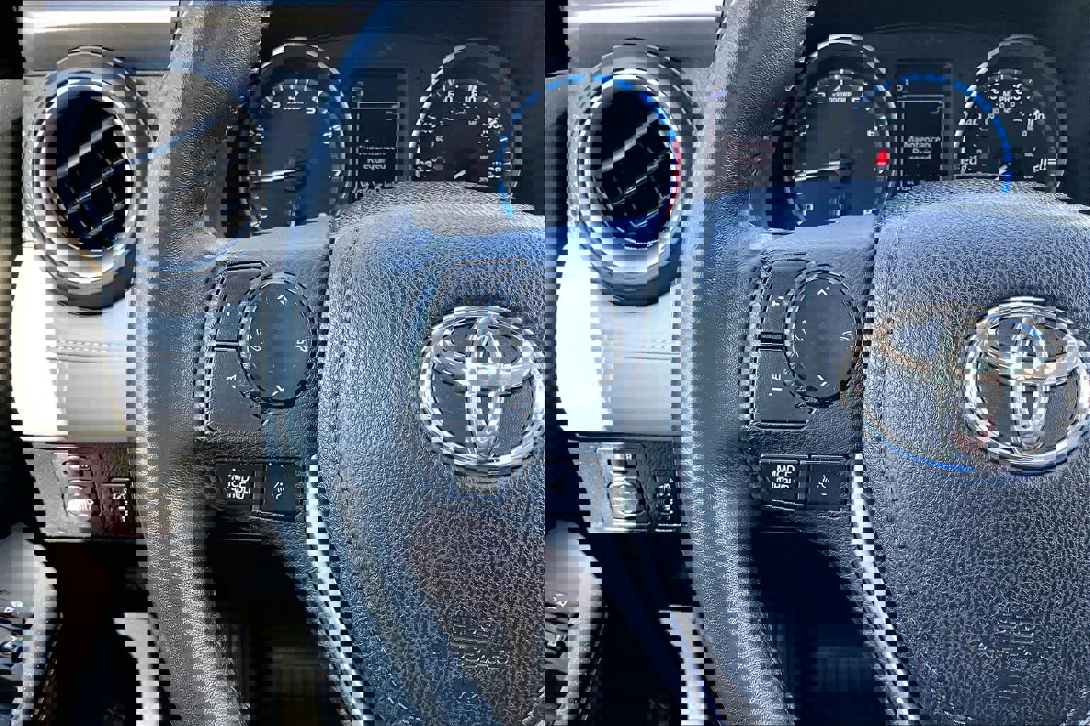 Used 2017 Toyota RAV4 XLE w/ All Weather Liner Package image 24