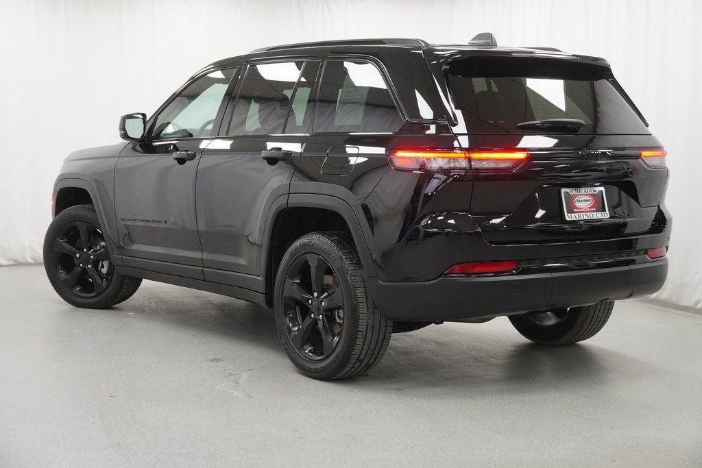 Certified 2023 Jeep Grand Cherokee Altitude image 13
